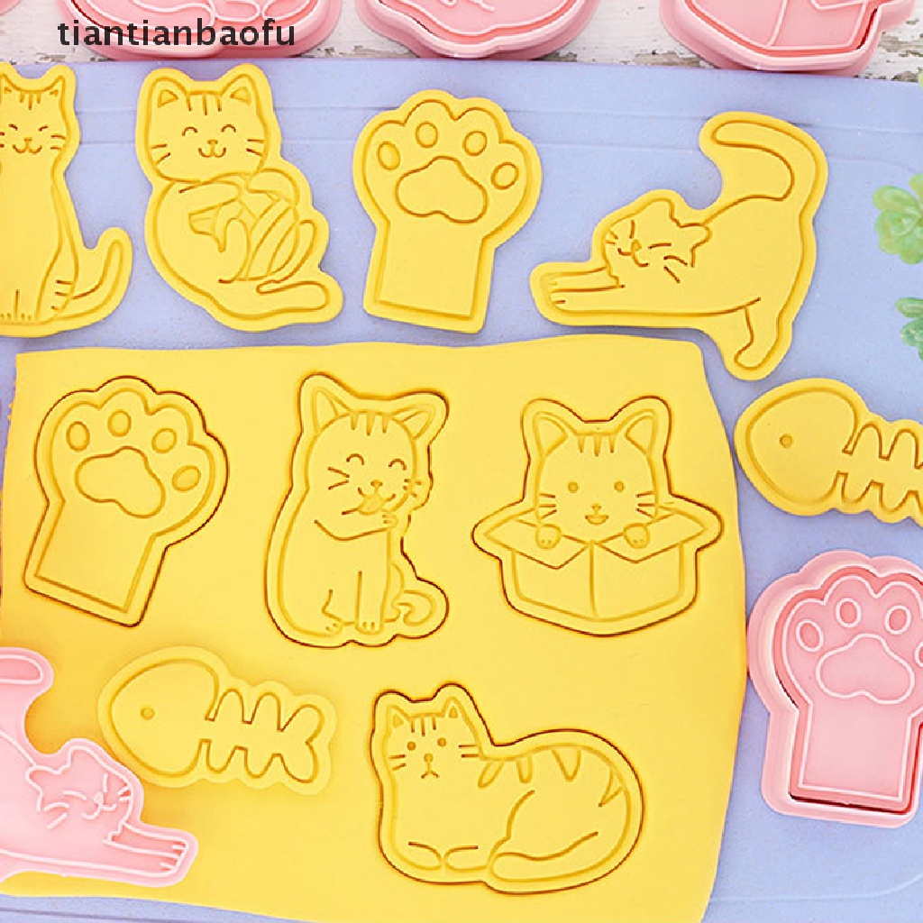 8pcs / set Cetakan Pemotong Kue / Biskuit Bentuk Kartun Hewan Kucing 3D Bahan Plastik Model Tekan Untuk Dapur