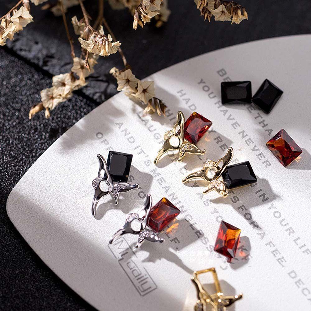Mxbeauty Asimetris Kupu-Kupu Bingkai Pesona Removable Nail Tips Ornamen Kuku Permata Perhiasan Halus Kristal Permata Nail Charms