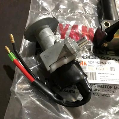 Kunci Kontak Keyset Key Set Yamaha Vega ZR 5D9