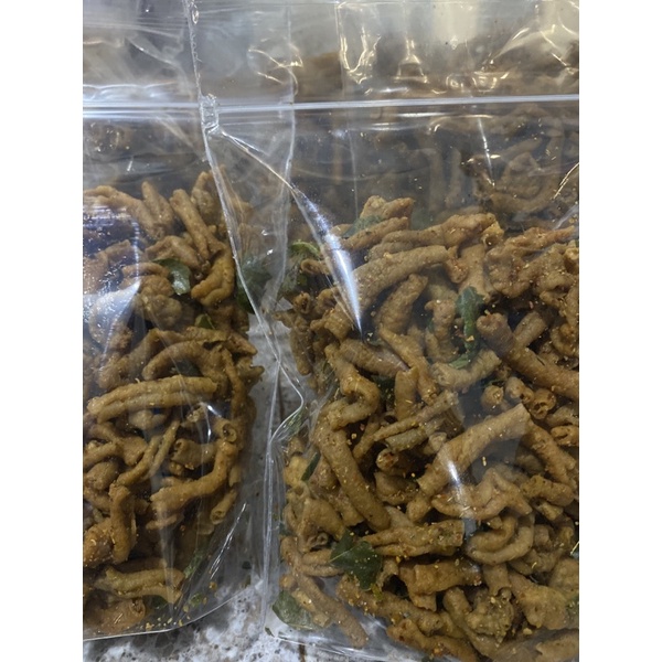 

Kripik Usus Pedas Daun Jeruk 250gr @yunicookies.pontianak