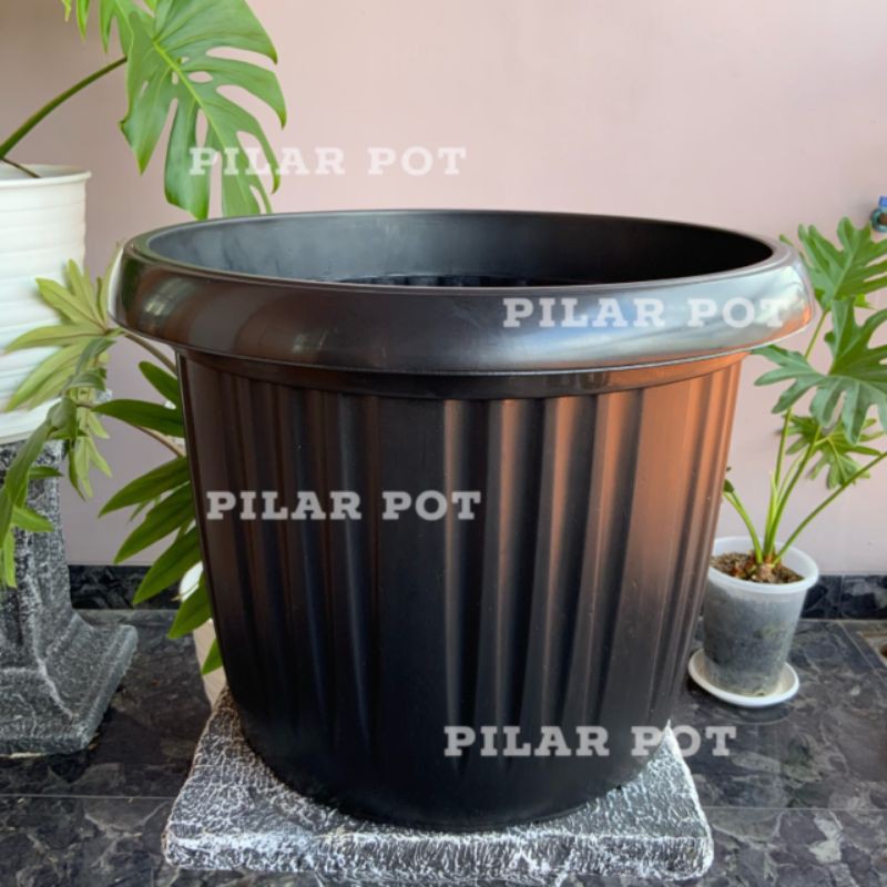 Pot bunga plastik hitam GRACE 45cm