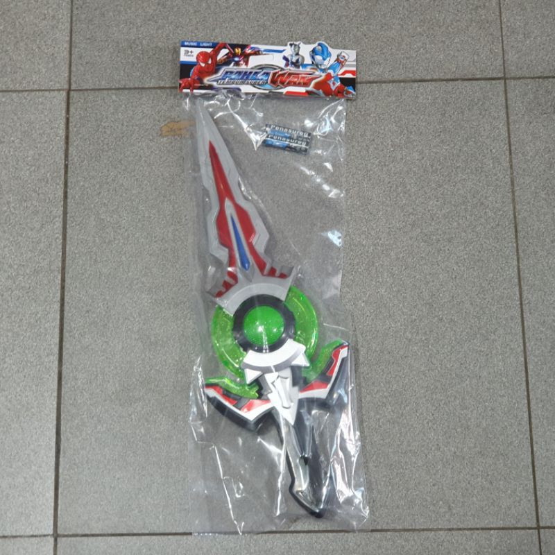 ultraman zero pedang
