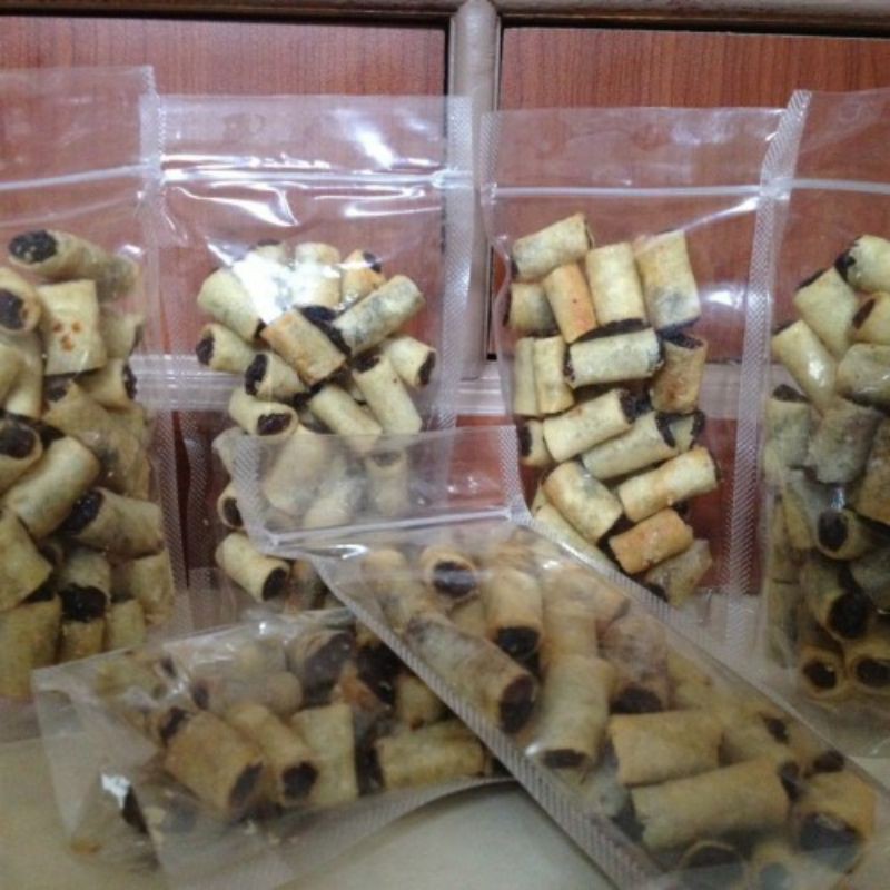 

SUMPIA SALE PISANG 250gr / 500gr /Sumpia Manis