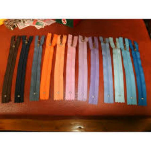 Rit sleting biasa 30cm / resleting / zipper
Merk ykk dan kcc