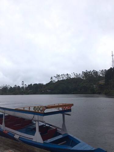 Akako Lemari Pakaian Plastik 2 Pintu Rak/gantung Kaca Kunci Elegant