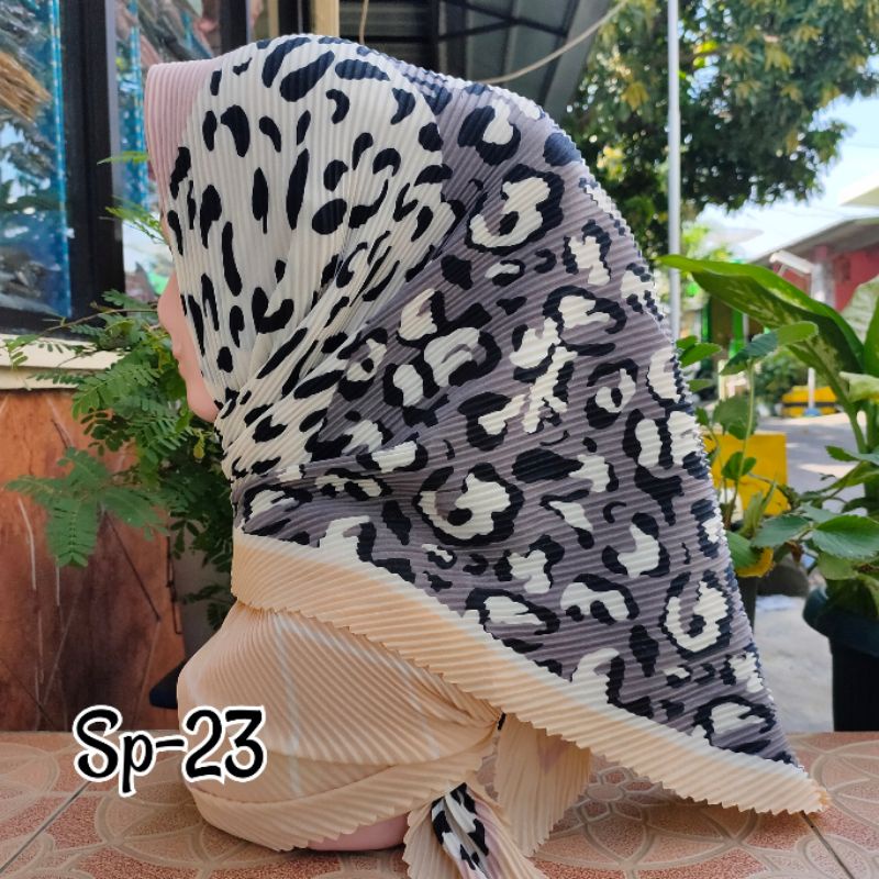 SEGIEMPAT PLISKET MOTIF / JILBAB SEGIEMPAT PLISKET / SEGIEMPAT VOAL / SEGI EMPAT PLISKET / VOAL MOTIF / JILBAB PLISKET-Sp-23