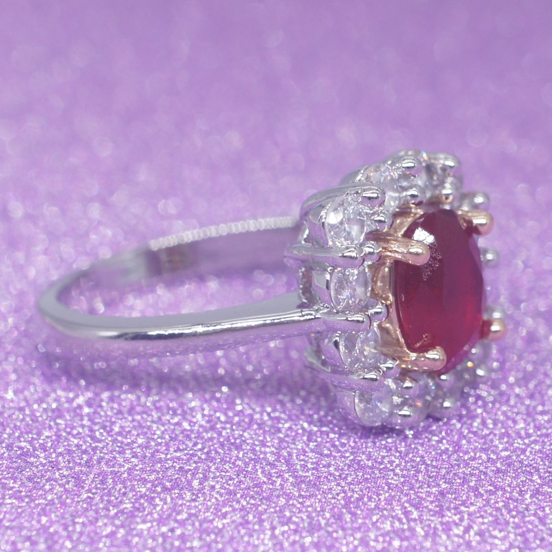 Perhiasan Bertatahkan Ruby Cincin Perak