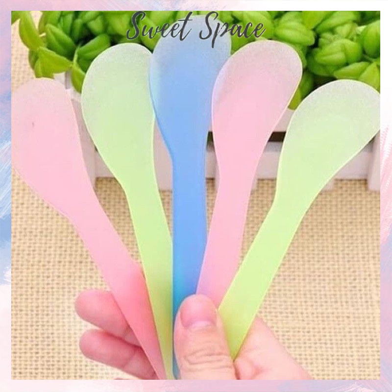 SPATULA MASKER PLASTIK 12CM WARNA WARNI [SWEETSPACE]