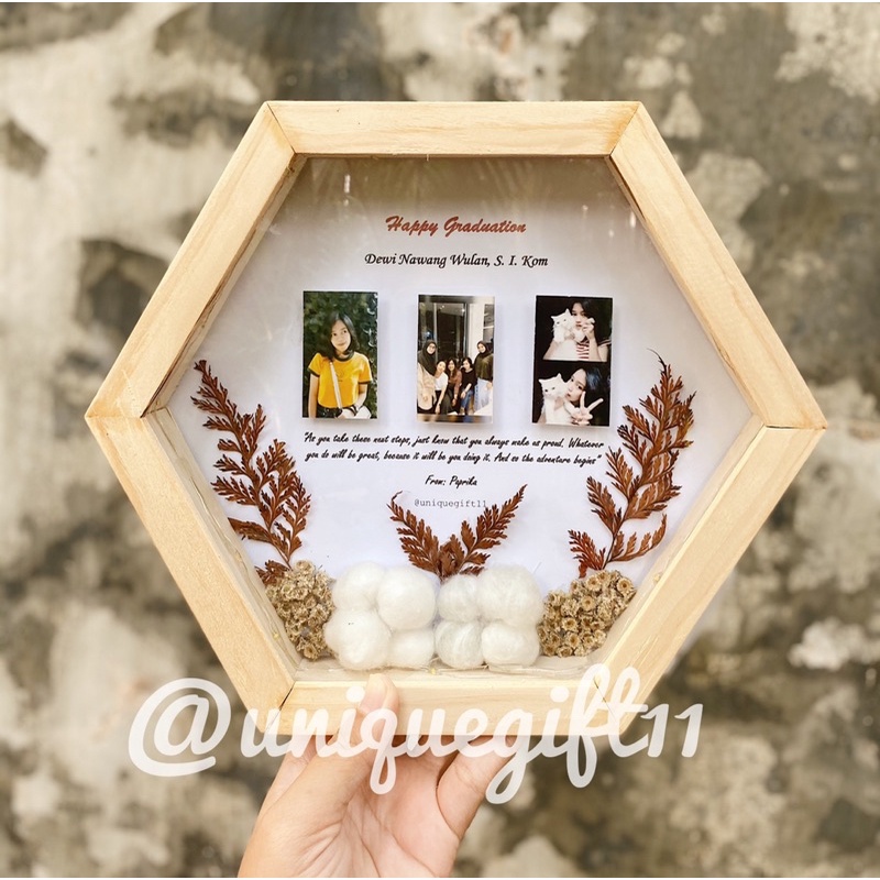 DRIED FLOWER FRAME HEXAGONAL FRAME - KADO WISUDA - KADO ULANGTAHUN - KADO WEDDING - KADO ANNIVERSARY