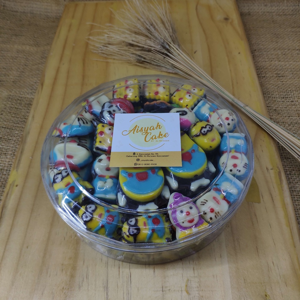 

Cokelat Boneka (400gr) - Aisyah Cake