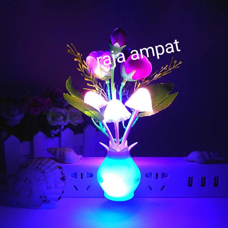 lampur tidur jamur/Lampu tidur 4 led warna-warni bentuk jamur dengan sensor cahaya