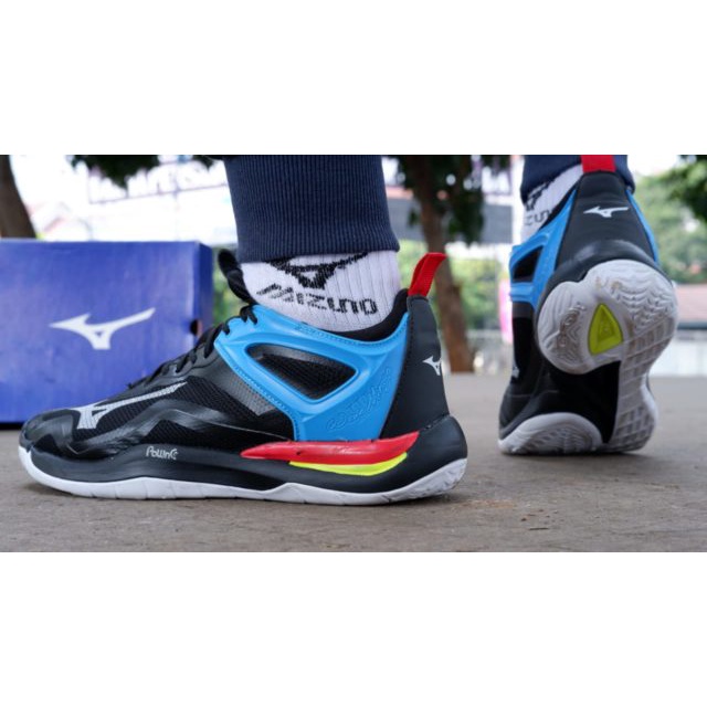 SEPATU OLAHRAGA VOLLY BADMINTON MIZUNO_MIRAGE