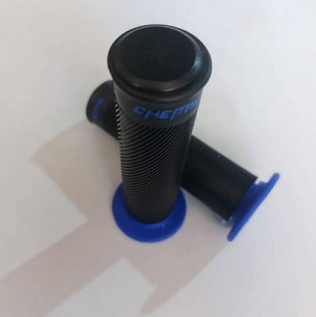 HANDGRIP BULU UNIVERSAL ISI SEPASANG KIRI &amp; KANAN