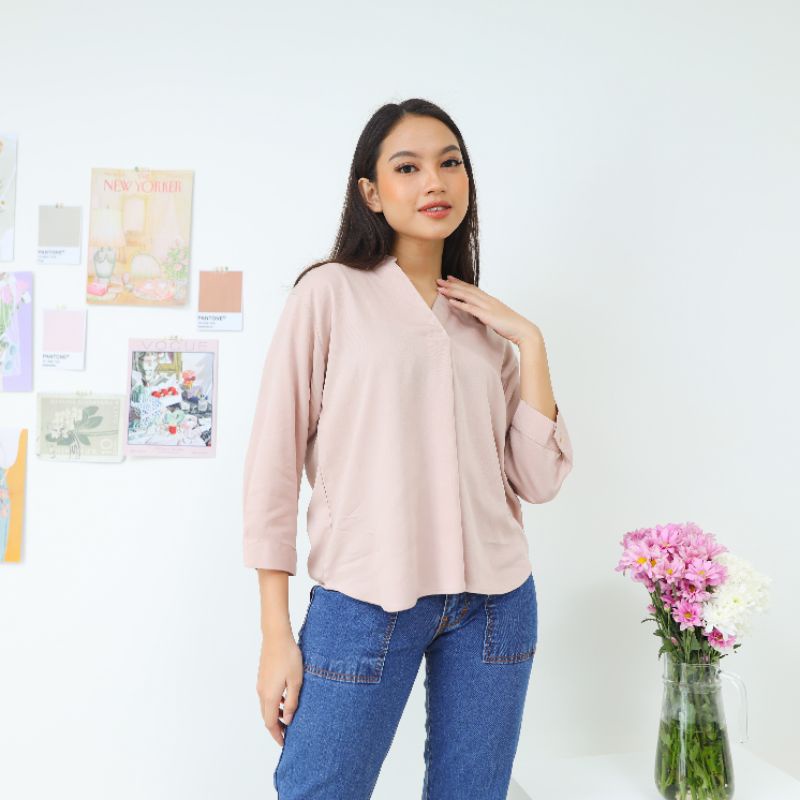 Calie daily shirt/ kemeja uniqlo/ kemeja rayon premium/kemeja kerja