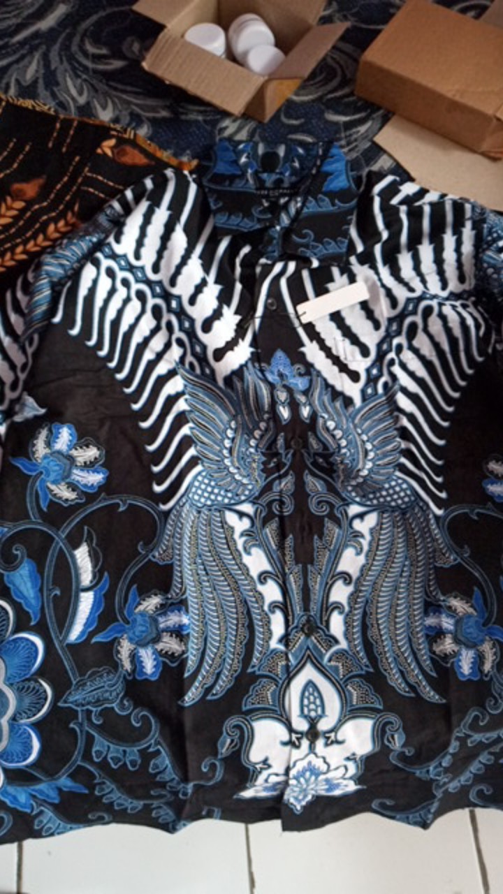 Kemeja Batik Slimfit Pria Cbl 1082