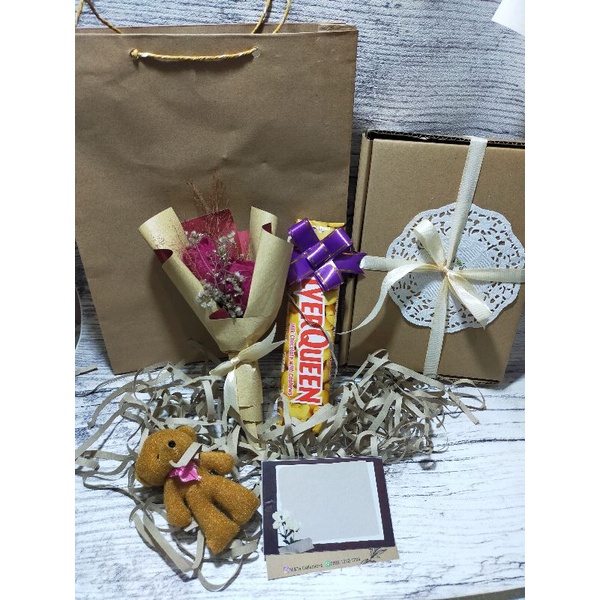 

box hampers coklat silverqueen/kado/hadiah