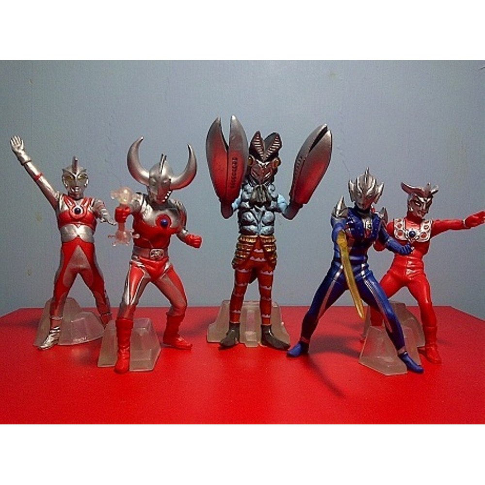 ACTION FIGURE ULTRAMAN LEO