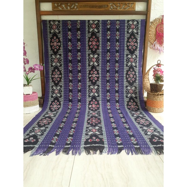 UNgu Terong Tenun Etnik Selebriti