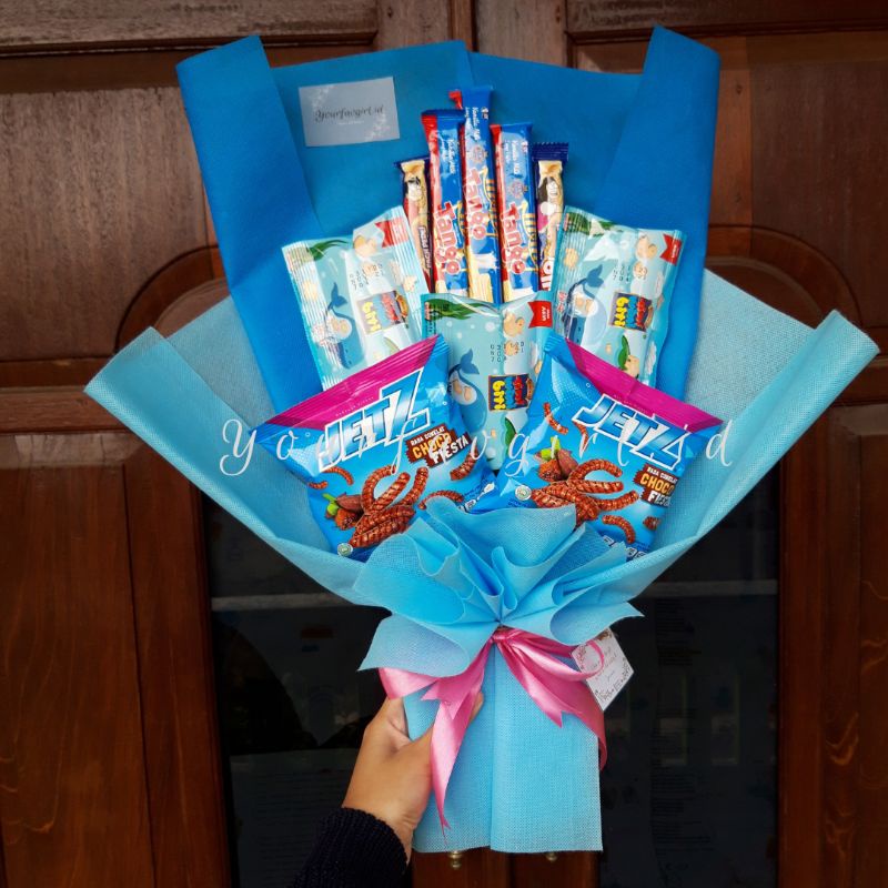 

Snack Bouquet Medium/Hadiah Ultah/Hadiah Wisuda/Hadiah Sempro