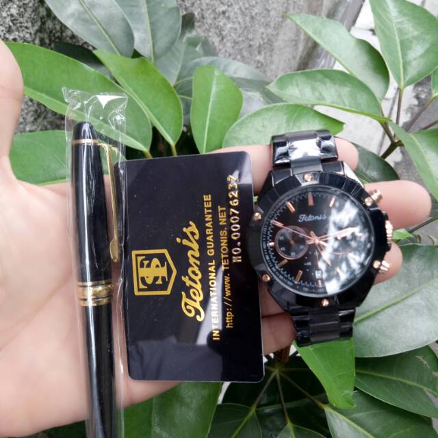 Jam tangan pria Tetonis