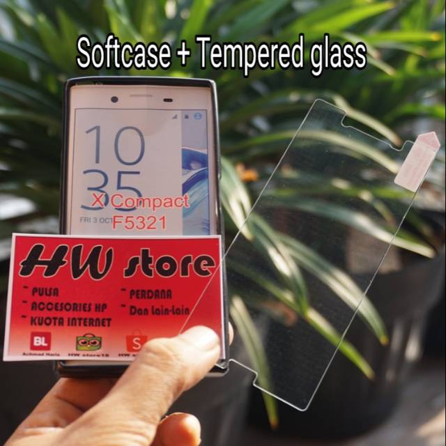 Tempered glass dan softcase case blackmatte sony xperia x compact