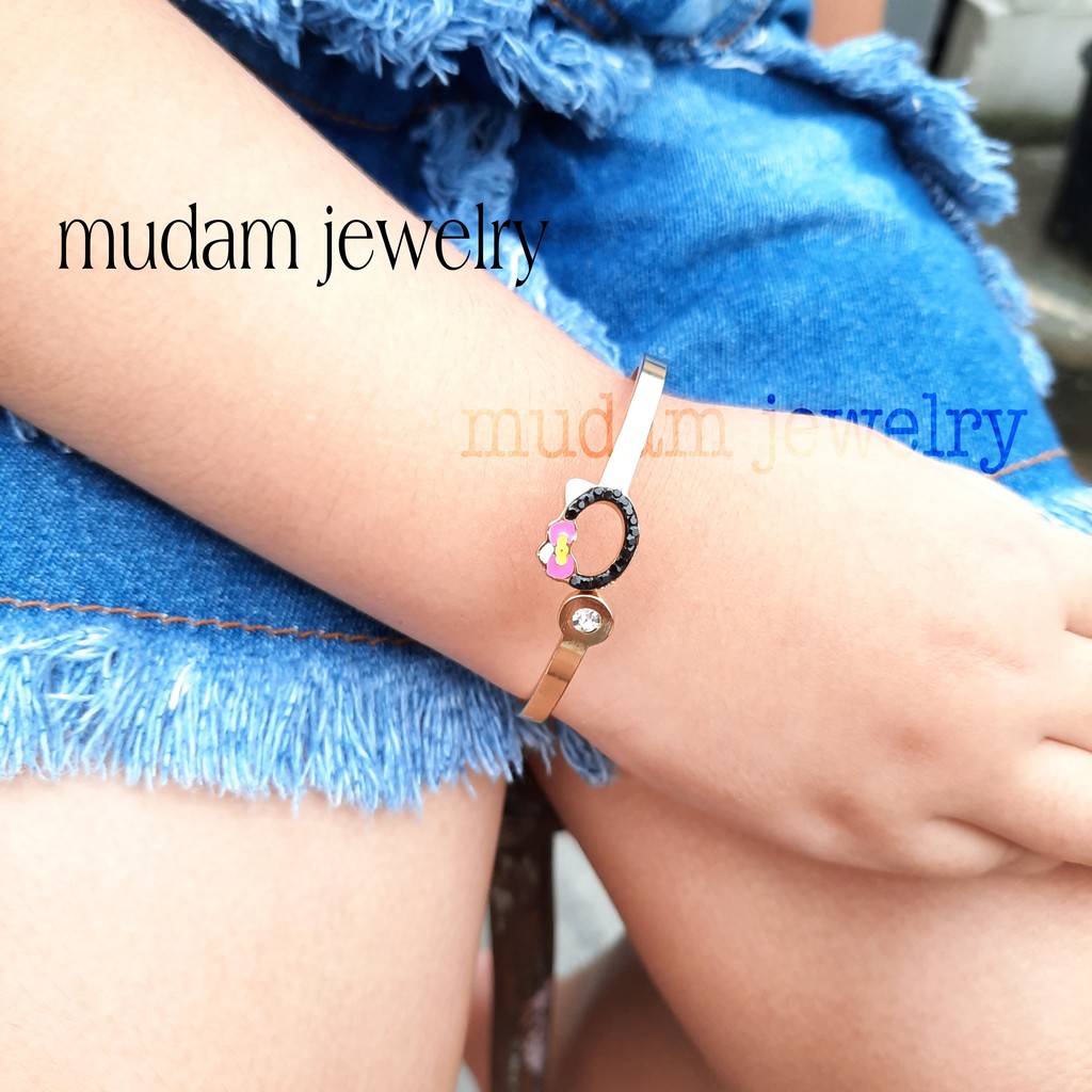 Gelang Anak-Anak Dengan Karakter Minnie and Mickey, 2 Mickey, Dan Cat, Tersedia Warna Gold