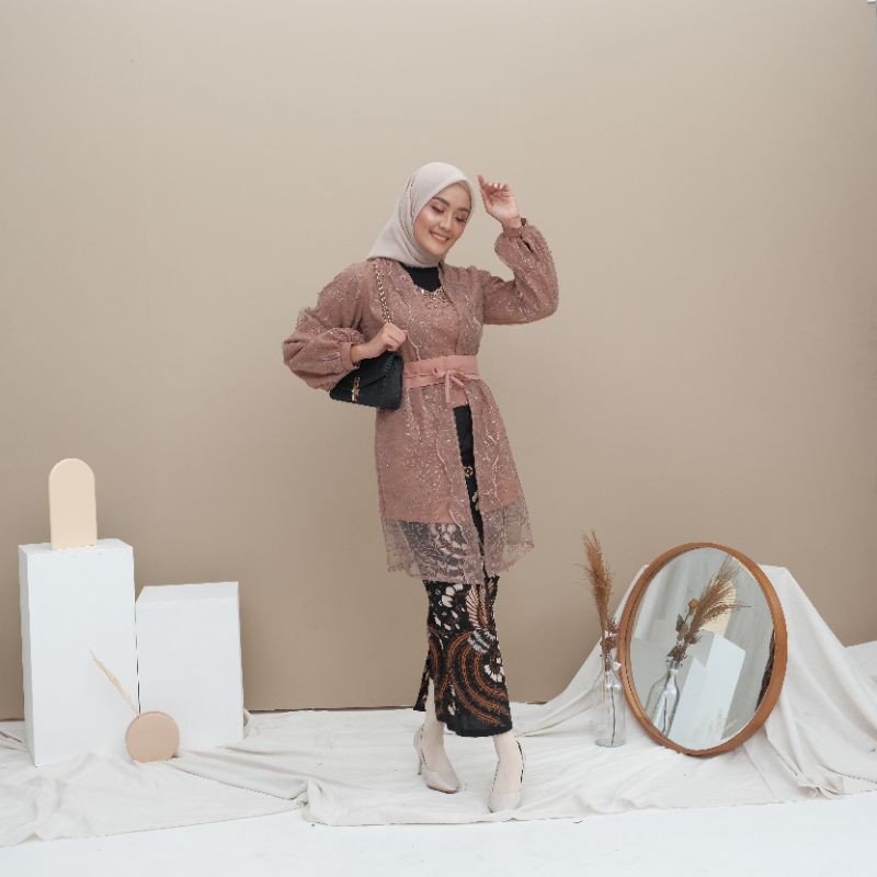 TUNIC NURBAYA dan NURHALIZA MOCCA