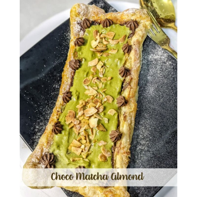 

Choco Matcha Almond