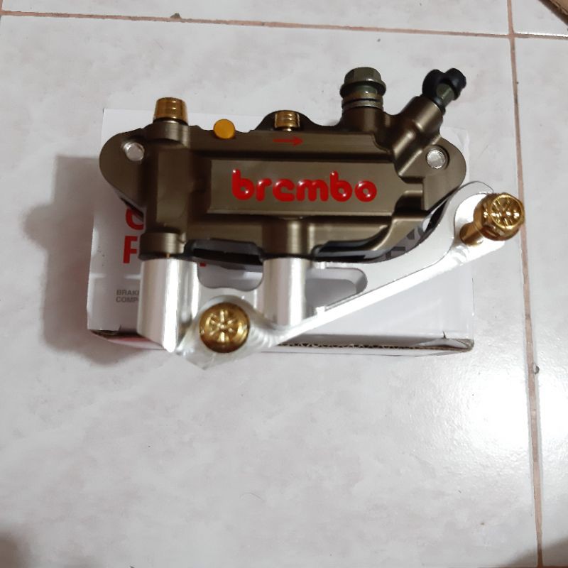 KALIPER MONOBLOCK BR€MBO 4 PISTON PLUS BREKET WAVE 125 KHARISMA SUPRA 110 SUPRA X 125 FREE BAUT