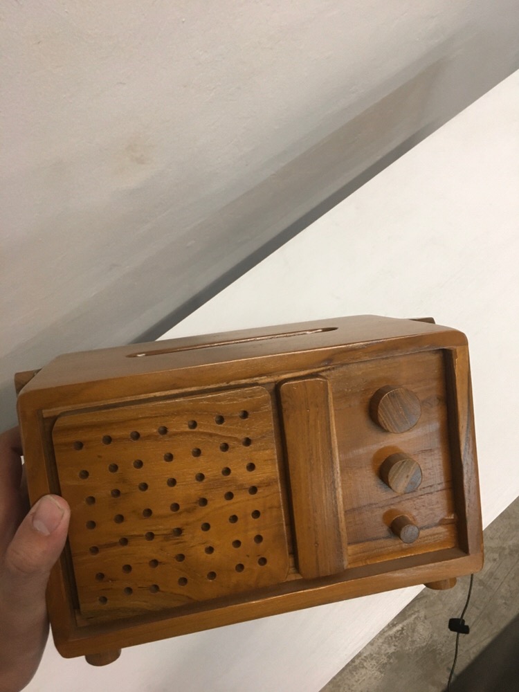 Isiruma Kotak Tempat Tissue Jati Soka Radio