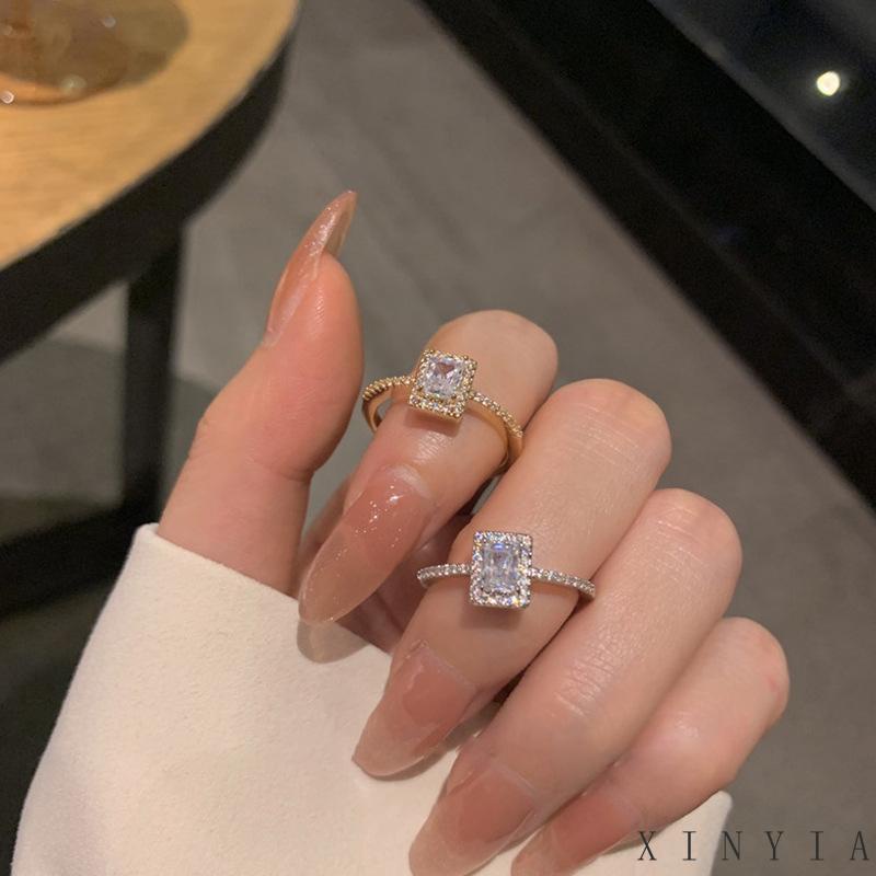 Cincin Model Terbuka Bentuk Kotak Aksen Berlian Bahan Zirkon Untuk Wanita