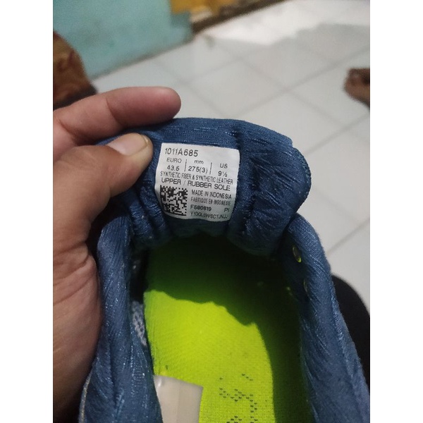 sepatu asic second