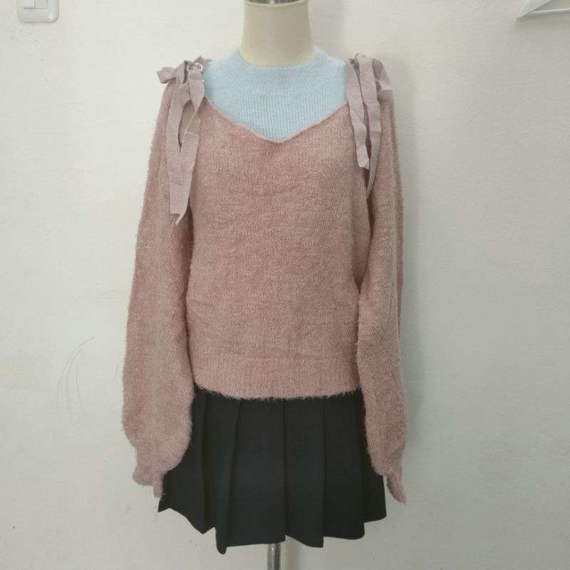 Sweater Fuzzy Crop Lengan balon