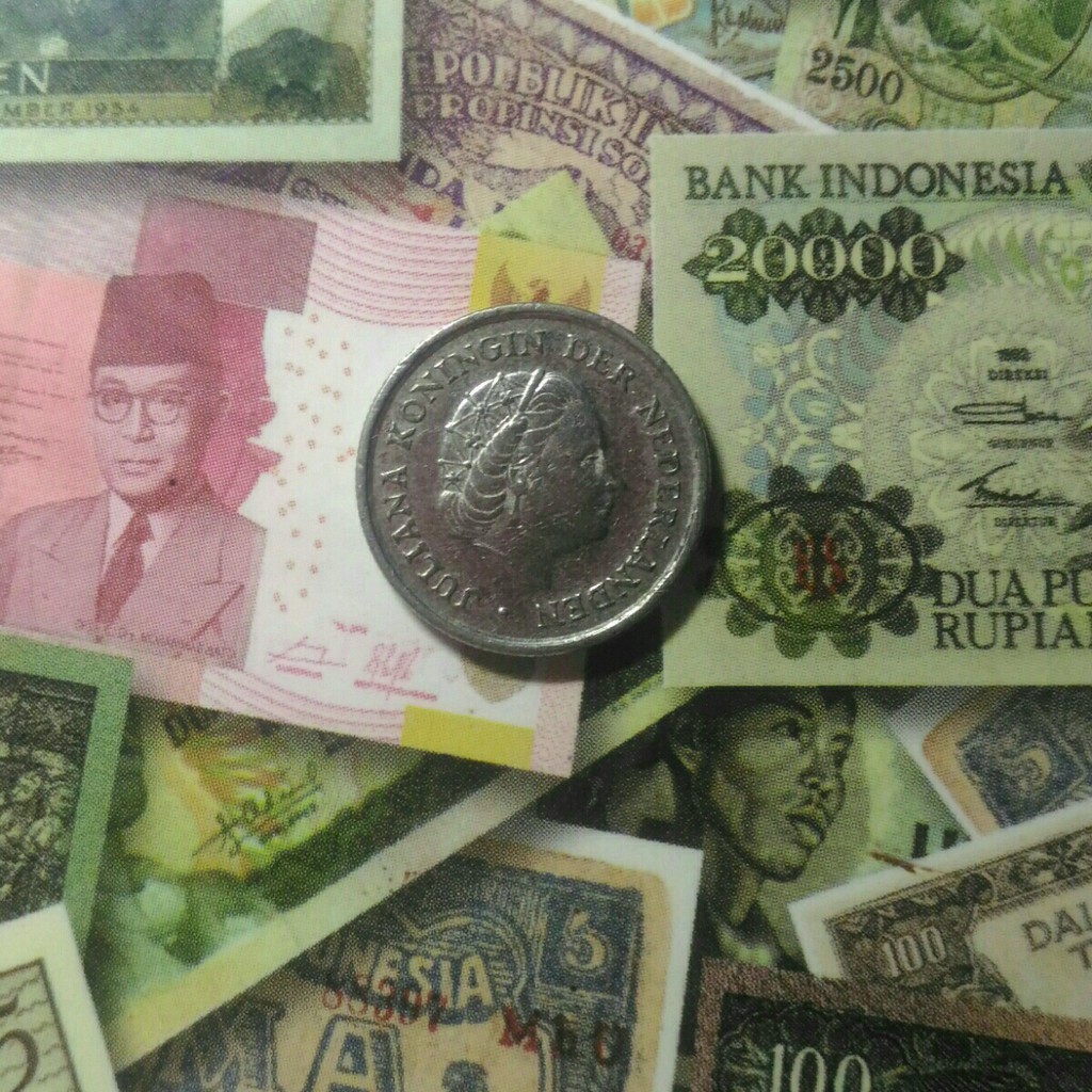 KM 090 - Koin 10 Cent Juliana Kongingin