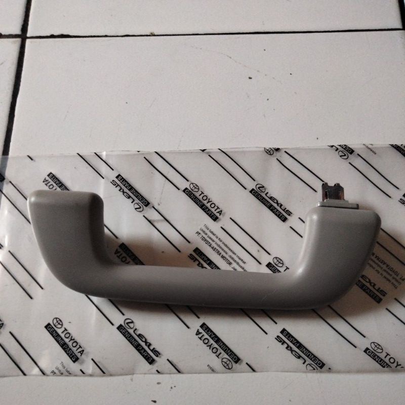 pegangan tangan atas lipat mobil Innova Ribone Fortuner VRZ Hilux Yaris Vios original hrg