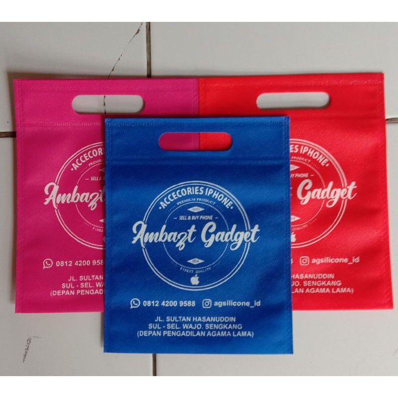 

Tas Spunbond termurah tipe oval 20×25 FREE SABLON/DESAIN