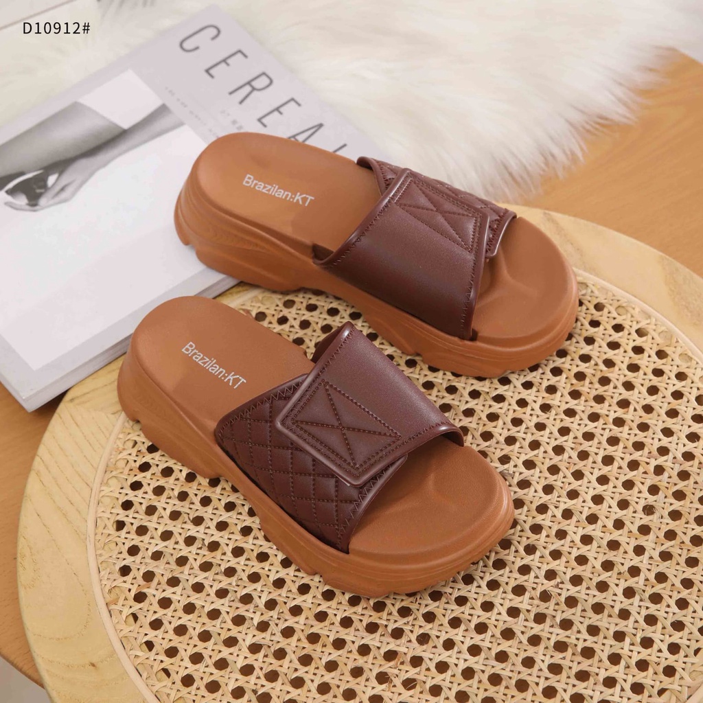 Slippers For Women With Rubber Sandal D10912