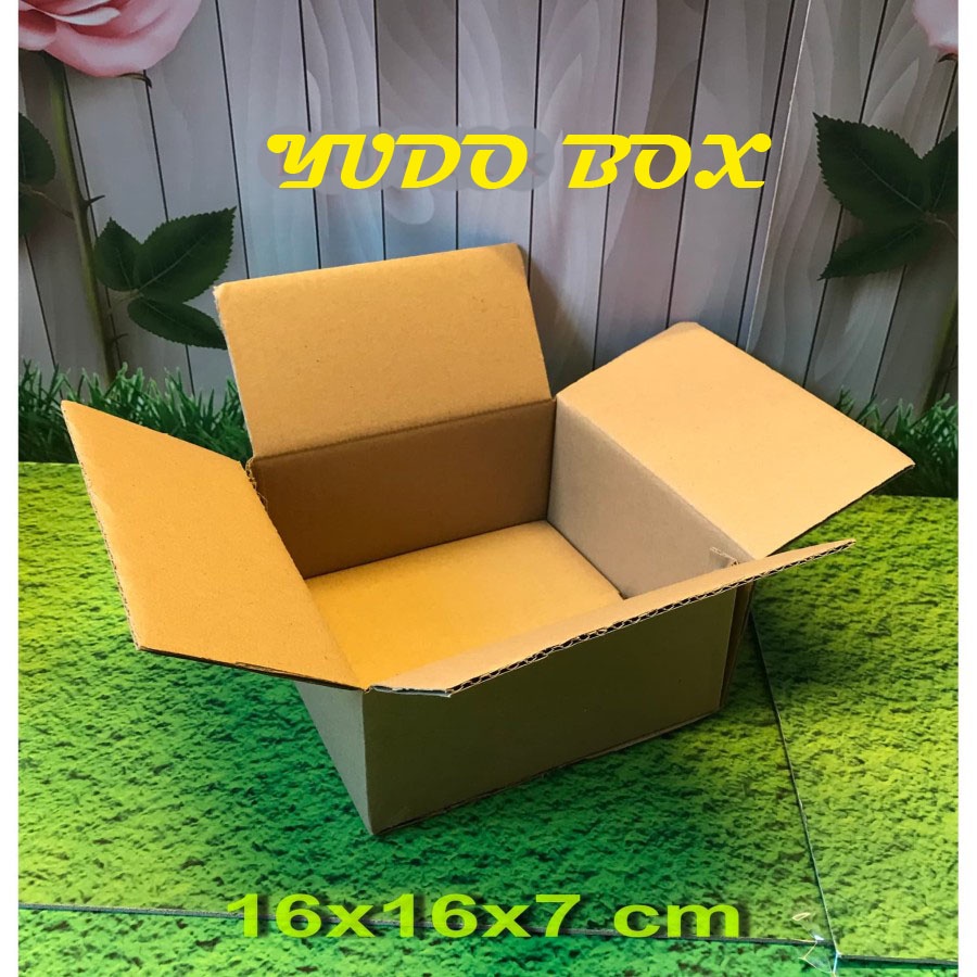 

Kardus karton uk. 16x16x7 cm Kotak Box ST untuk packing Souvenir -dll