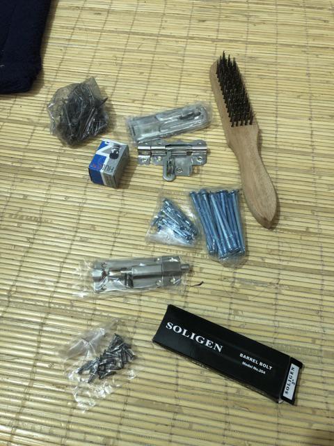 Sikat Kawat Putih Baja Gagang Kayu