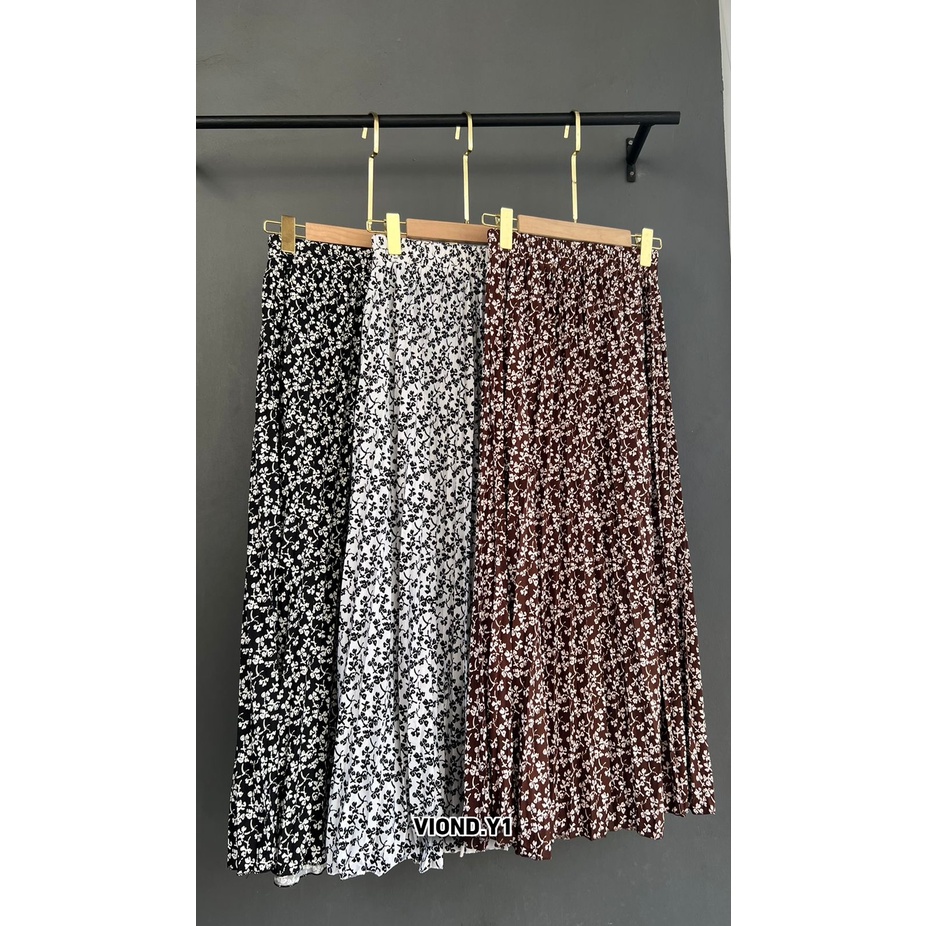 rok wanita korea plisket polka kecil /rok korea bahan hyget premium fit to xl