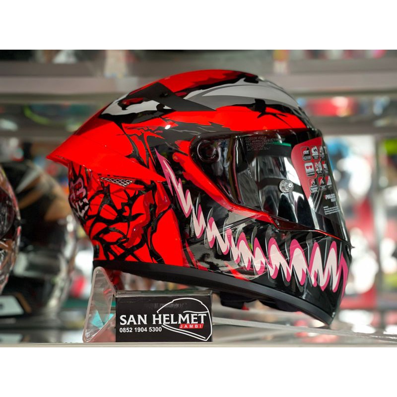 HELM KYT TT COURSE CARNAGE