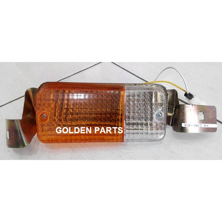 Lampu Sen Sein Bumper Signal Lamp TOYOTA COROLLA KE30 1976