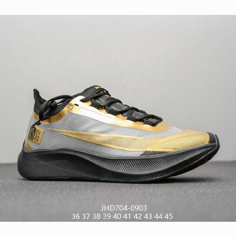  Sepatu  Sneakers Desain Nike  Zoom  Fly  3  Bahan Breathable 