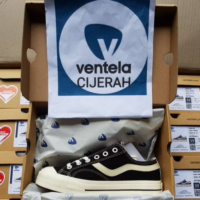 Ventela Public Low Black Natural / White / Cream