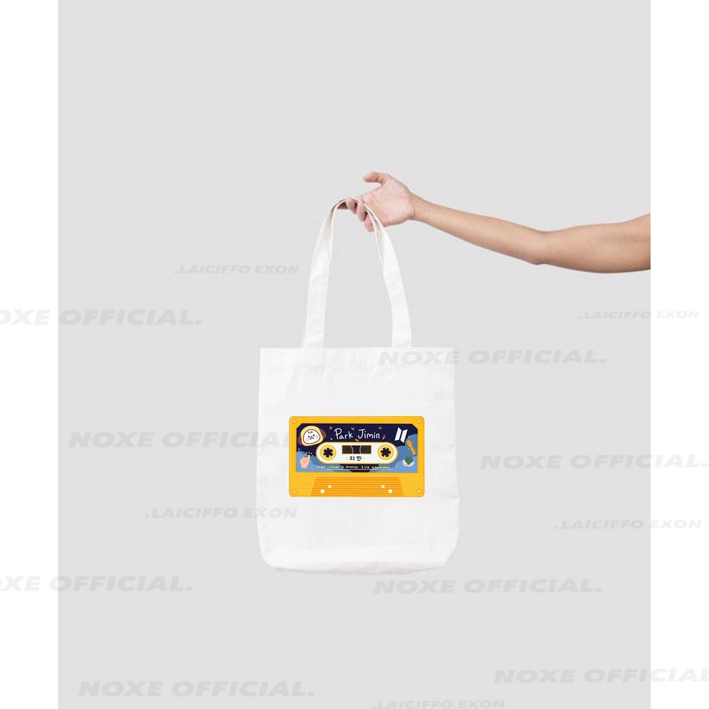 TOTE BAG KANVAS TEBAL JUNGKOOK, TAEHYUNG, JIMIN, JUNG HOSEOK, KIM NAMJOON, MIN YOONGI, SOEKJIN