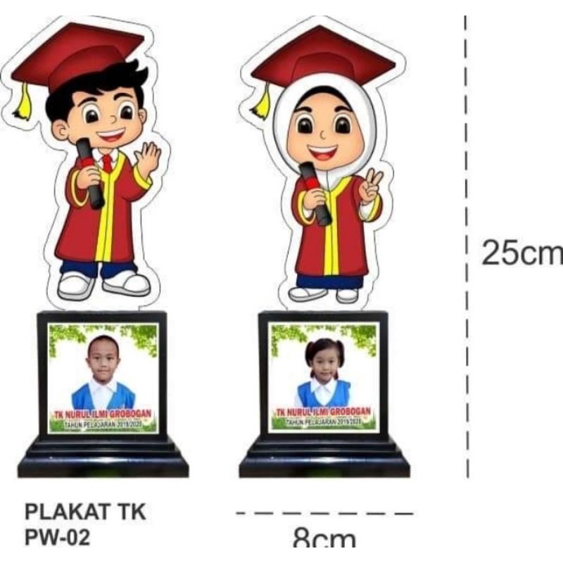 patung wisuda akrilik