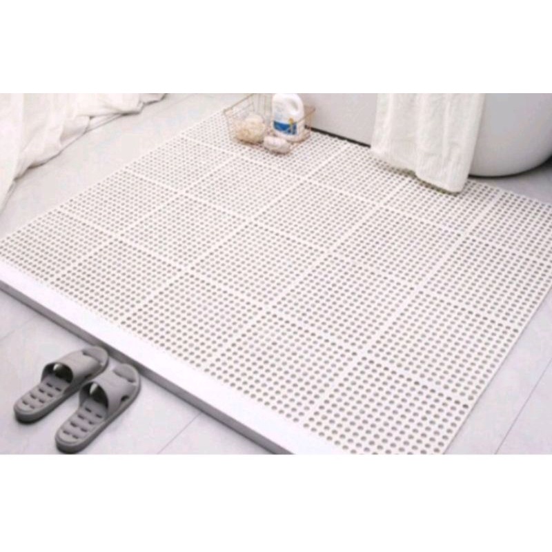 karpet kamar mandi anti licin polkadot 30x30cm