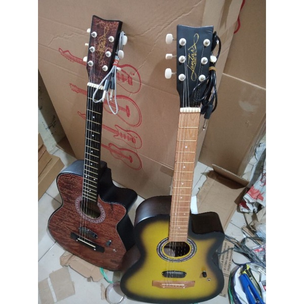 gitar akustik /alatmusik Gitar akustik bonus pic+ paking kayu