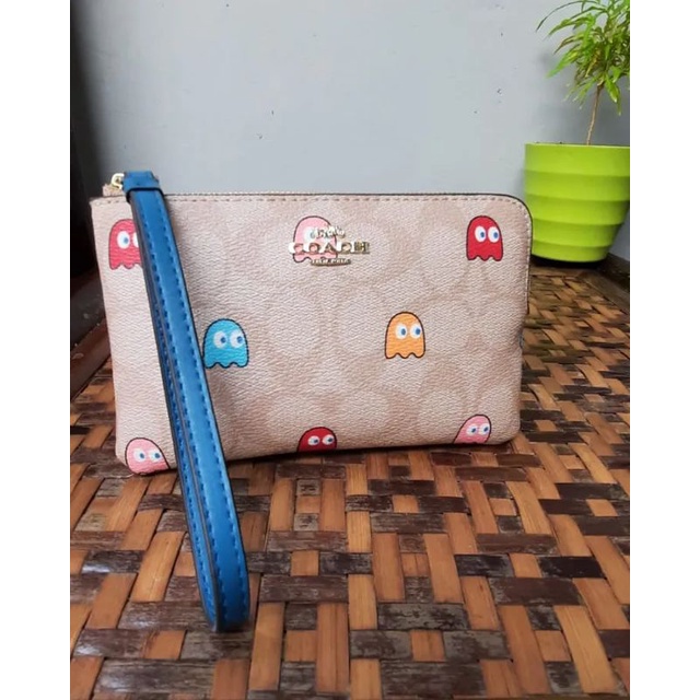 Coach wristlet Pac Man Leather Mulus Preloved