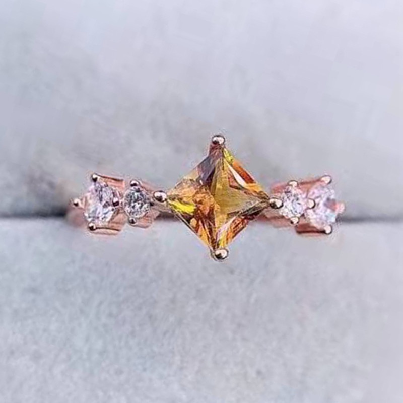 Cincin Minimalis Gaya Korea Dengan Cubic Zirconia Bentuk Persegi Warna Kuning Untuk Wanita